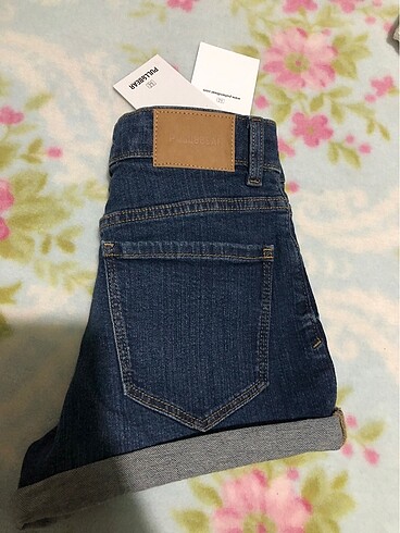 32 Beden Pull and bear şort