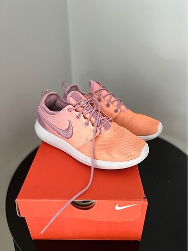 38,5 Beden Orijinal Nike Spor Ayakkabı