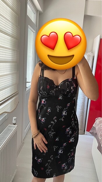 H&M H&M çiçekli siyah mini elbise