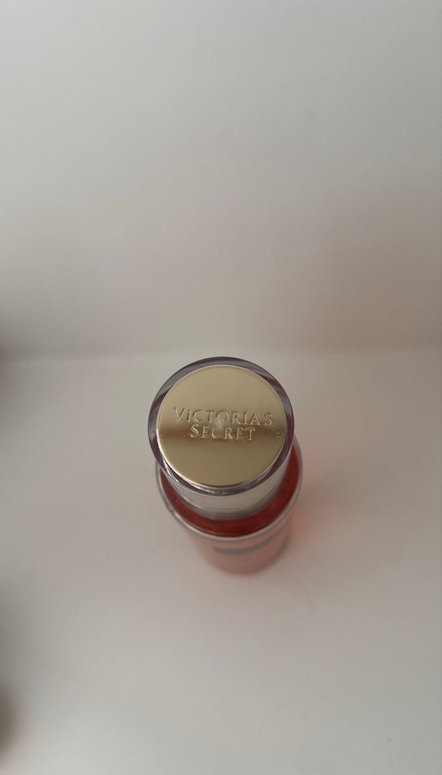 Victoria's Secret Amber Romance Kadın Parfümü - Görsel 3