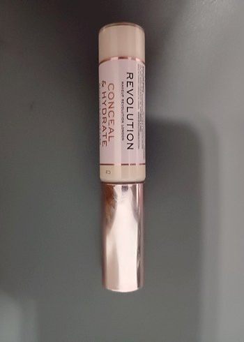 Revolution Conceal & Hydrate Kapatıcı Stick