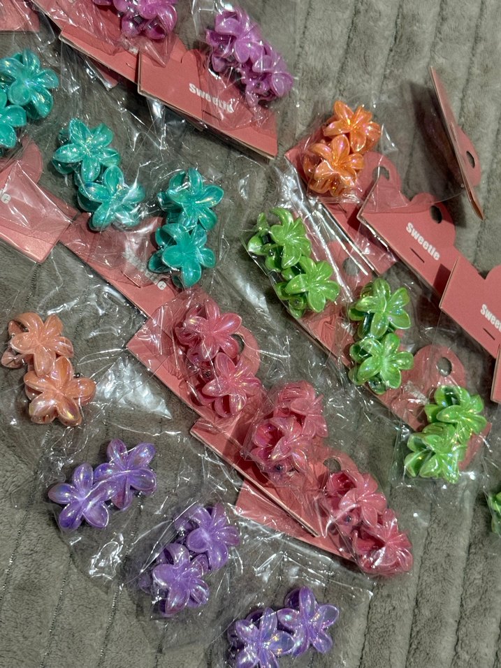 Renkli Plastik Çiçek Toka Seti - Görsel 3