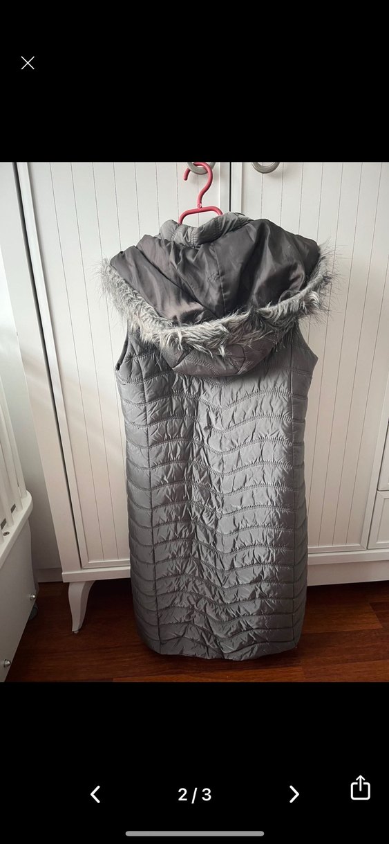 Gri Uzun Kürklü Kadın Yelek - Görsel 2