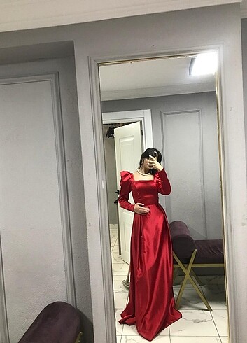 Saten kırmızı elbise
