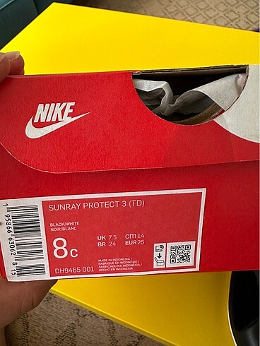 25 Beden Nike çocuk sandalet