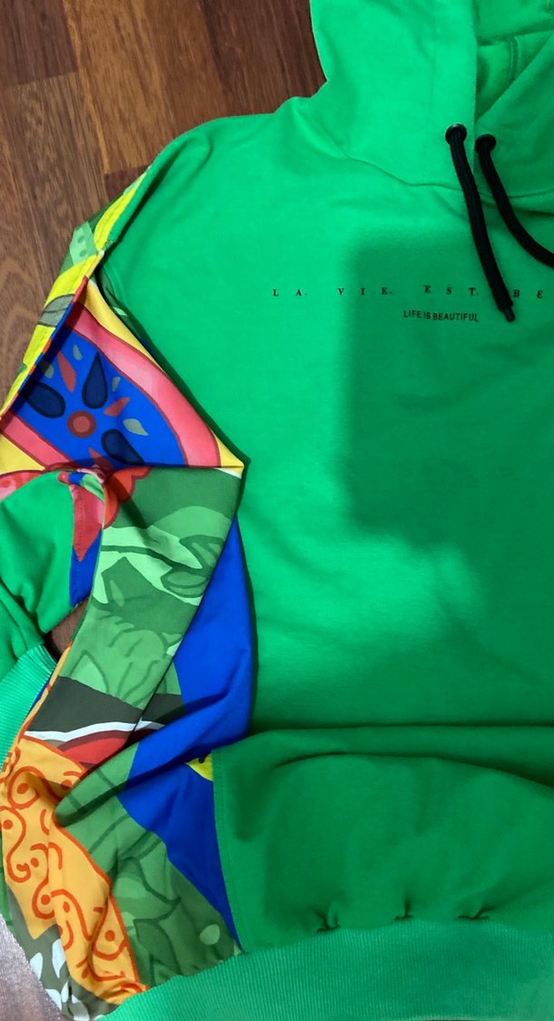 Renkli Baskılı Kapüşonlu Yeşil Sweatshirt - Görsel 2