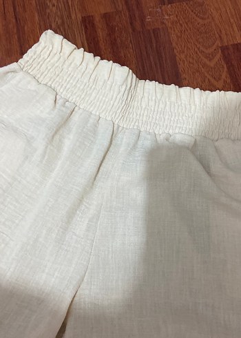 Bershka Kadın Beyaz Keten Mini Şort - Görsel 2