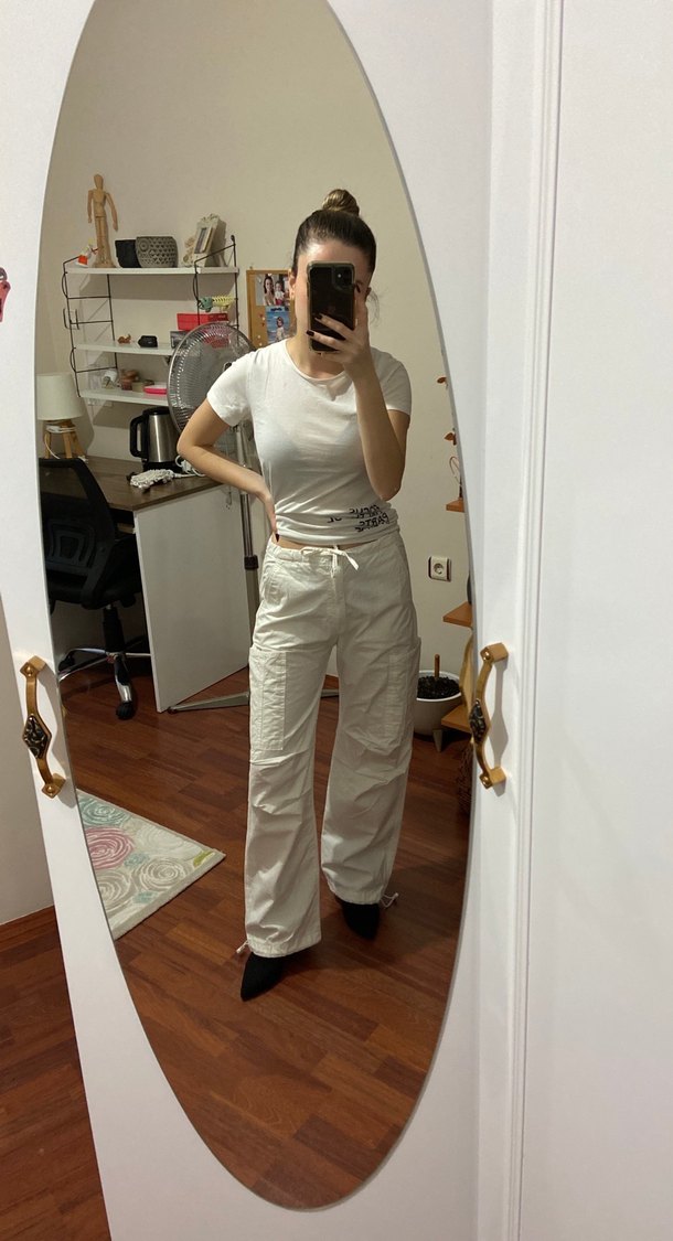 pull and bear beyaz kargo pantolon - Görsel 2