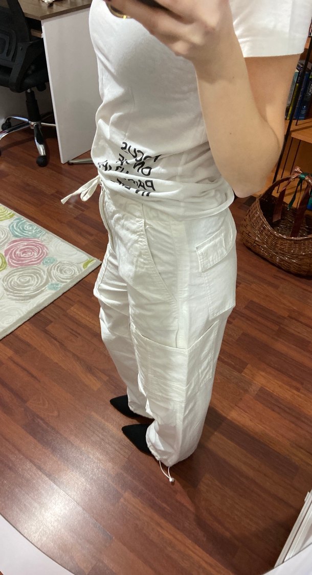 pull and bear beyaz kargo pantolon - Görsel 4