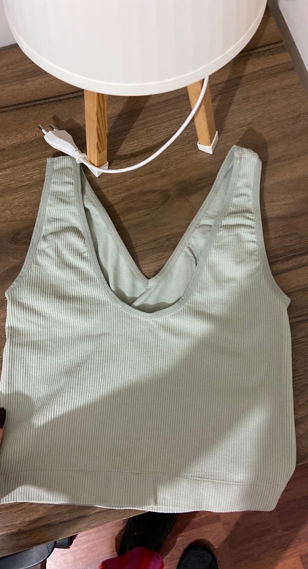 V Yaka Kolsuz Bej Basic Atlet - Görsel 2