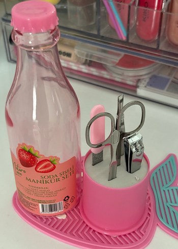 Çilek Aromalı Manikür Seti Soda Şişesinde - Görsel 2
