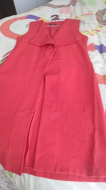 Kırmızı uzun abiye yelek likralı yumuşak saran bi kumaşı var - Görsel 7