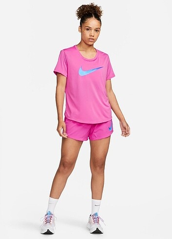 m Beden Nike One Dri-fit Swoosh Logo T-Shirt 