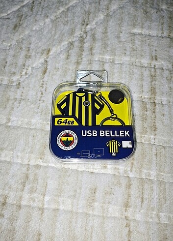 HEM ANAHTARLIK HEM FLAŞ BELLEK