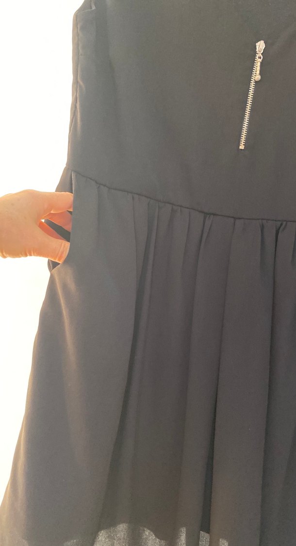 Siyah V Yakalı Kolsuz şifon gece  Elbisesi beden 40 - Görsel 4