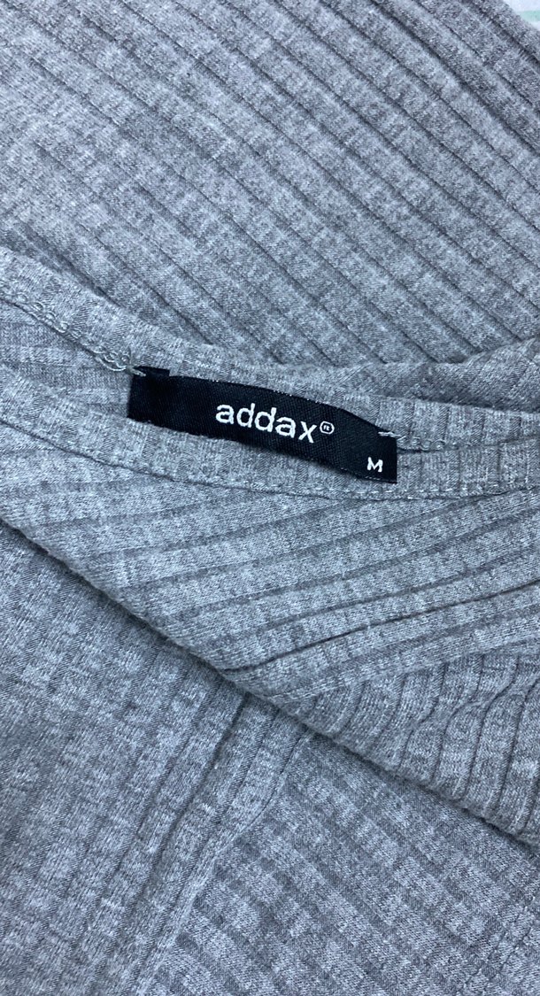 Gri V Yaka Kısa Kollu Kadın Crop Top - Görsel 2