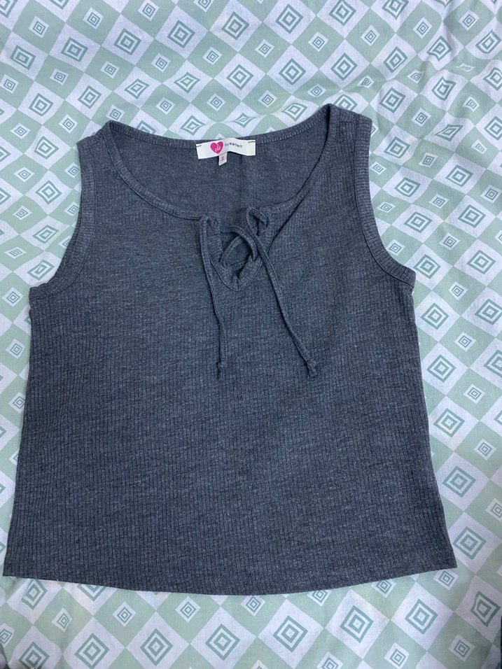 Sıfır kol v yaka tişört - Görsel 3