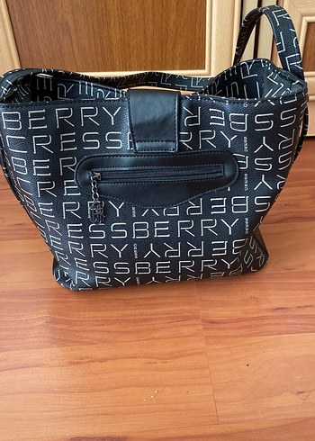 Siyah Deri Baskılı Kadın Çanta - Görsel 4