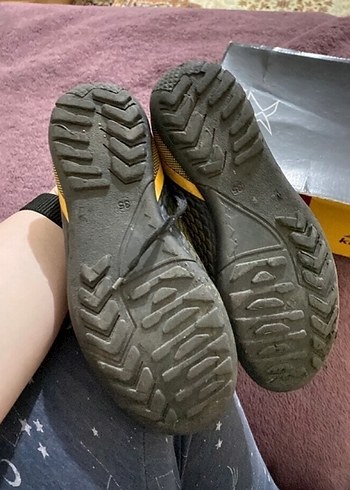 Galatasaray  SK lisanslı Kinetix halı saha  Ayak  çok iyi - Görsel 3