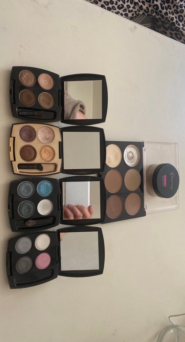 Çeşitli Renklerde Göz Farı Paletleri  avon marka - Görsel 2