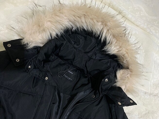 Bershka Bershka şişme mont siyah M beden