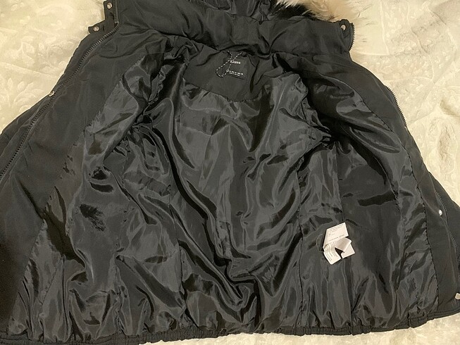38 Beden Bershka şişme mont siyah M beden