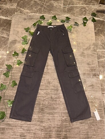 BERSHKA KARGO PANTOLON