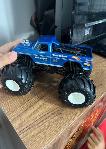 Mavi Büyük Tekerlekli Oyuncak Kamyon hotwheels koleksiyonu büyük