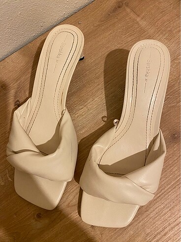 Bershka Topuklu terlik