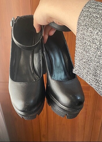 37 Beden Topuklu ayakkabı