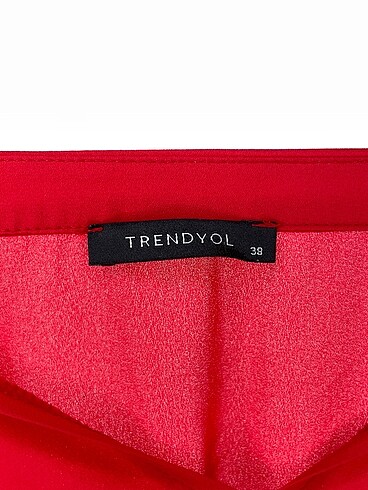 38 Beden kırmızı Renk Trendyol & Milla Bluz %70 İndirimli.