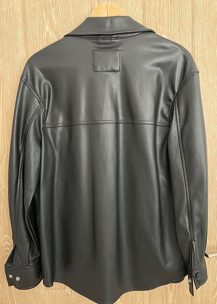 Bershka deri gömlek - Görsel 4