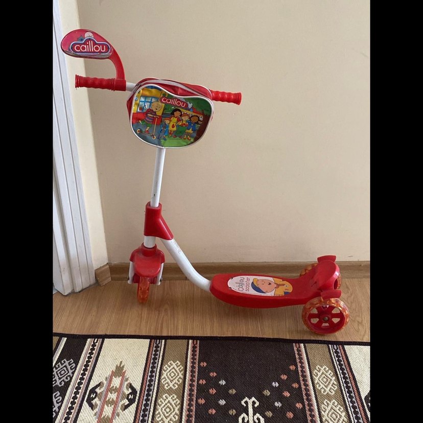 Renkli Caillou Çocuk Scooterı - Görsel 2