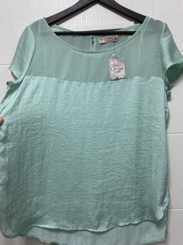 Kadın Yeşil Kısa Kollu Saten Bluz - Görsel 2