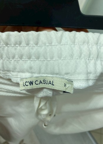 Beyaz Mini Şort - Görsel 5