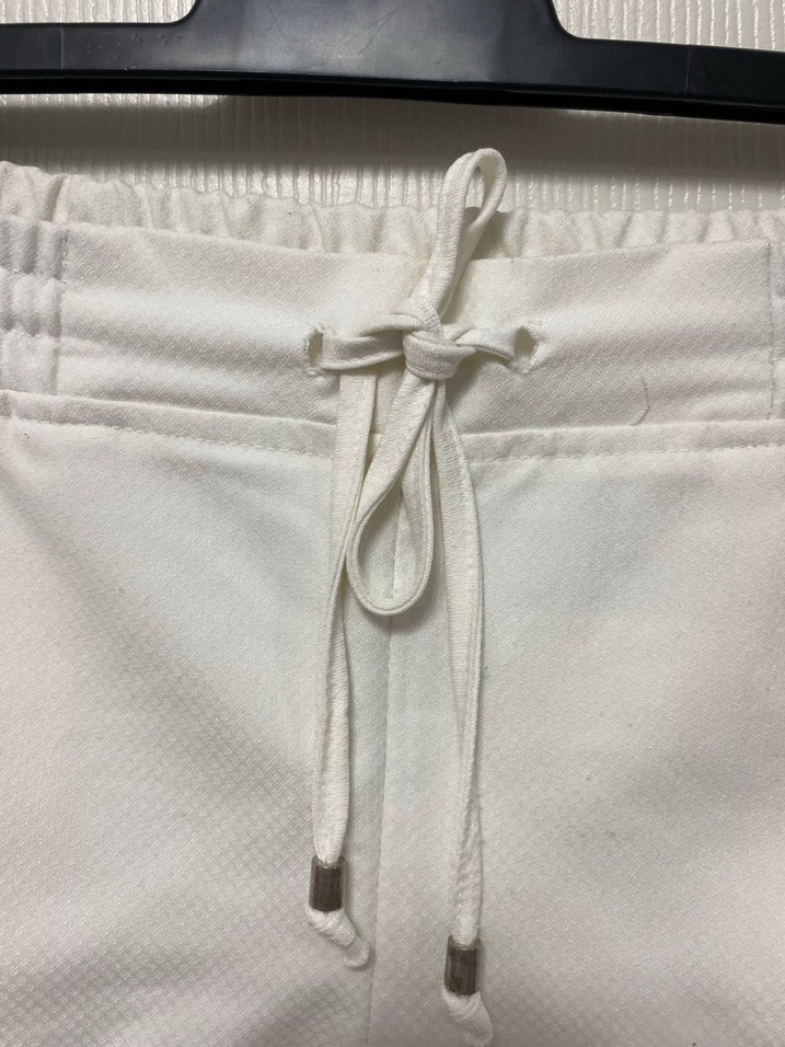 Beyaz Mini Şort - Görsel 2