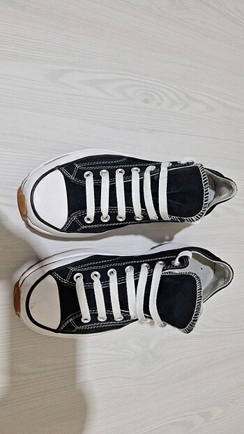 43 Beden siyah Renk Converse ayakkabı