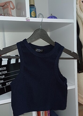 Siyah crop