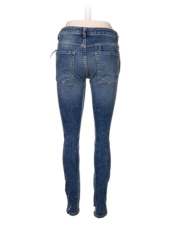 36 Beden Bershka Jean / Kot %70 İndirimli.