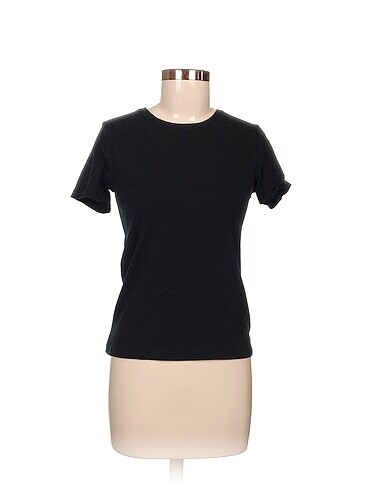 Diğer T-shirt %70 İndirimli.
