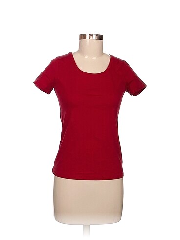 Diğer T-shirt %70 İndirimli.