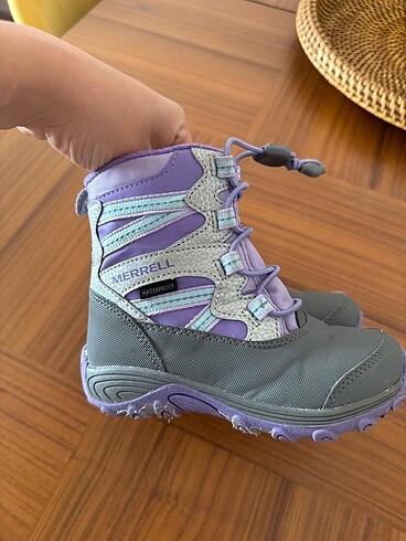 Merrell Outdoor bot