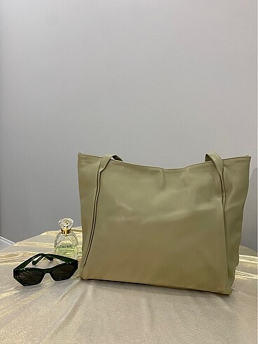 Beden Fermuarlı shopper omuz çantası