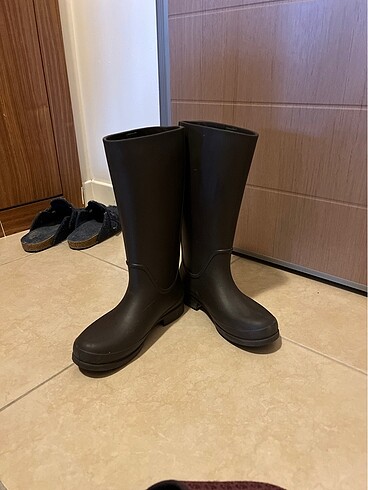 crocs yağmur çizmesi