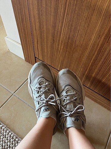 38 Beden adidas ozweego