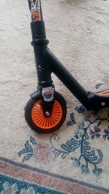 Hot Wheels Scooter
