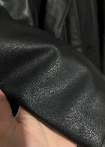 Uzun Siyah Deri Kemerli Kadın Ceket - Görsel 4