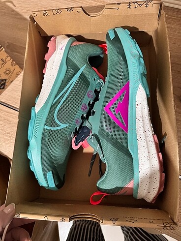 Nike Nike React Terra Kiger 9 Trail koşu ayakkabısı