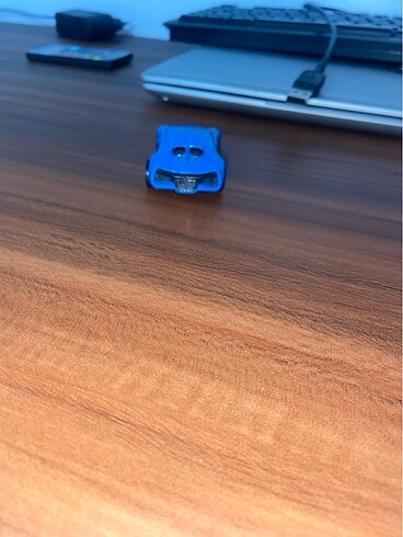  Beden Hot Wheels 16 Bugatti Chiron