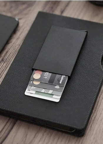 Kişiye Özel Siyah mekanizmalı RFİD güvenlikli kartlık - Görsel 5